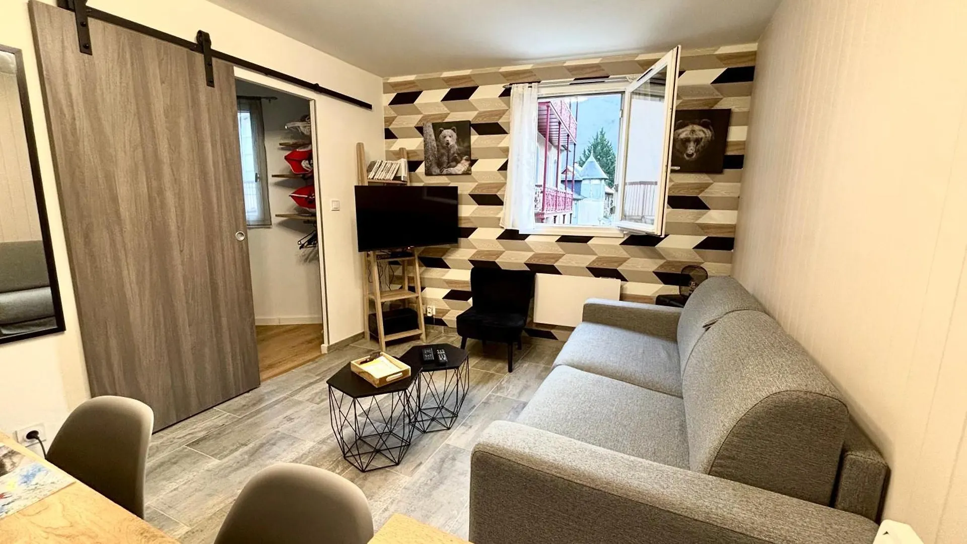 Apartment Chez Yoyo & Mag - T2 En Centre Ville - Wi-Fi - Parking Bagneres-de-Luchon France